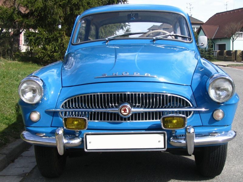 Škoda Octavia modrá předek