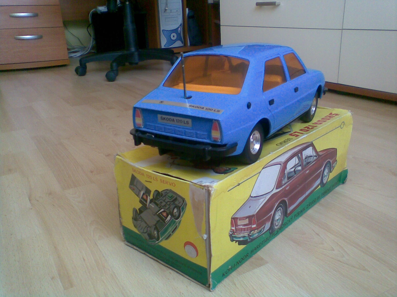 Škoda 120ls modrá na servo zadek