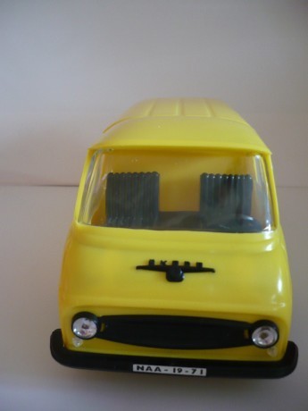 Škoda 1203 mikrobus žlutý předek