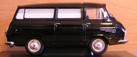 Škoda 1203 Abrex pohřební vůz, z boku 2