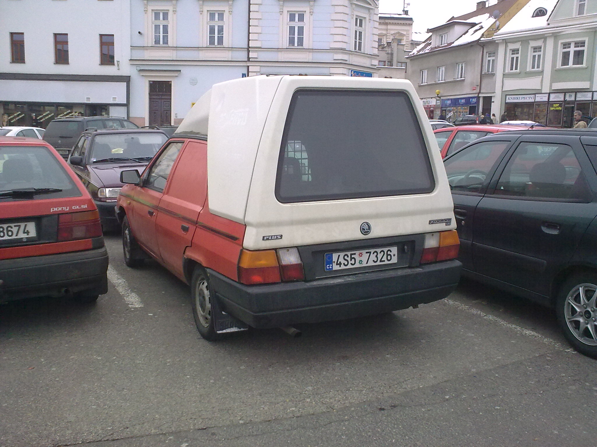 Škoda Forman LXi plus červený zezadu