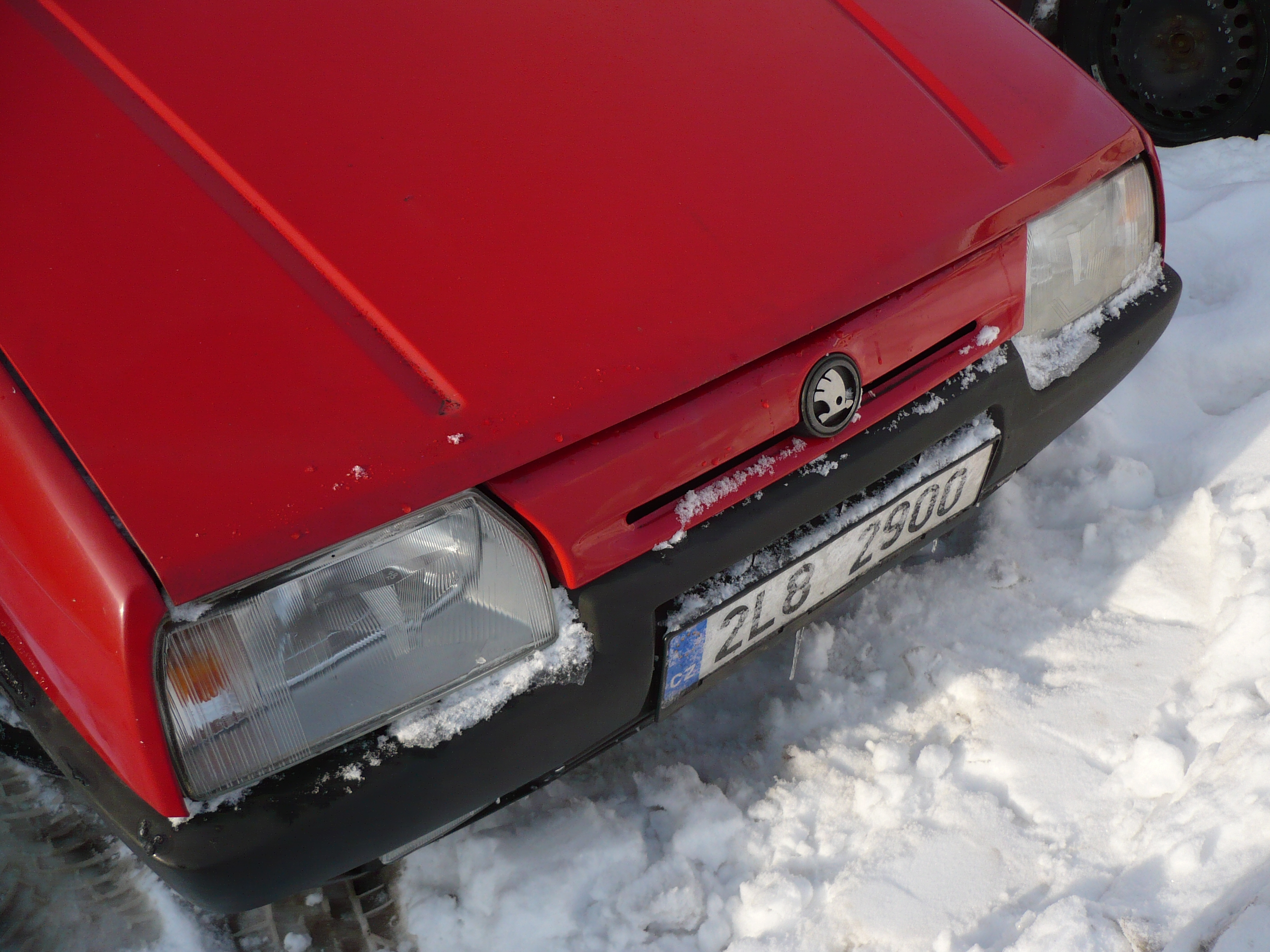 Škoda Forman 135 L červený předek