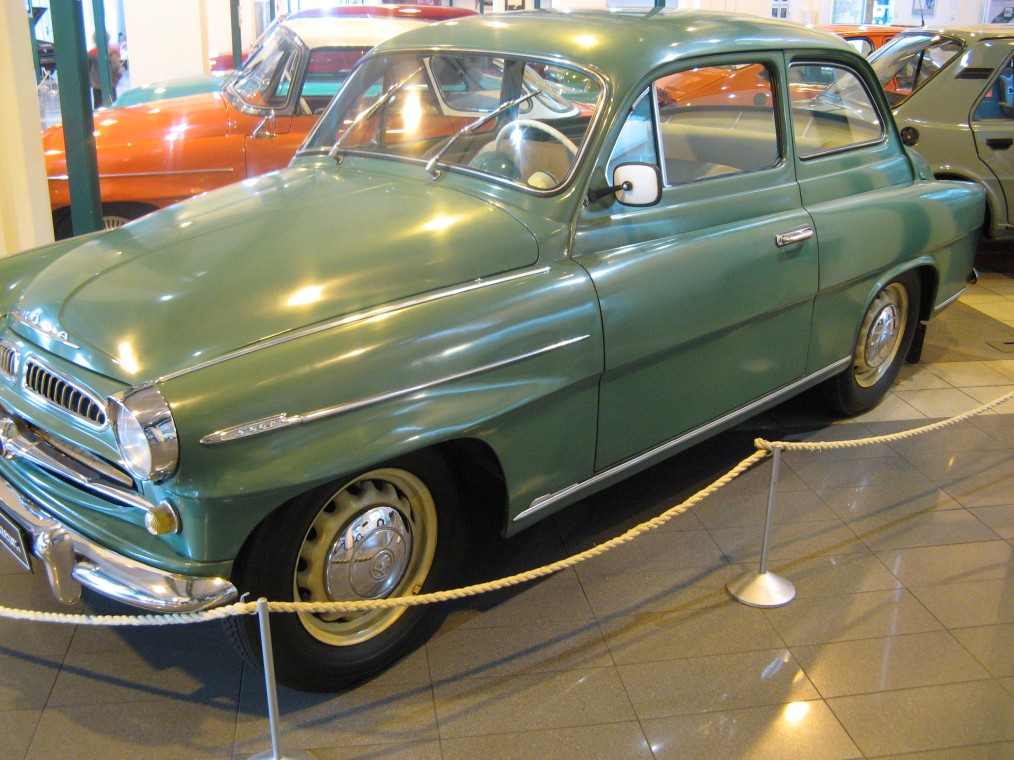 Škoda 440 ,