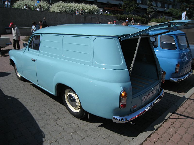 Škoda 1202 Dodávka 1963, z boku
