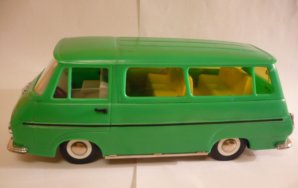 Škoda 1203 kaden zelená z boku