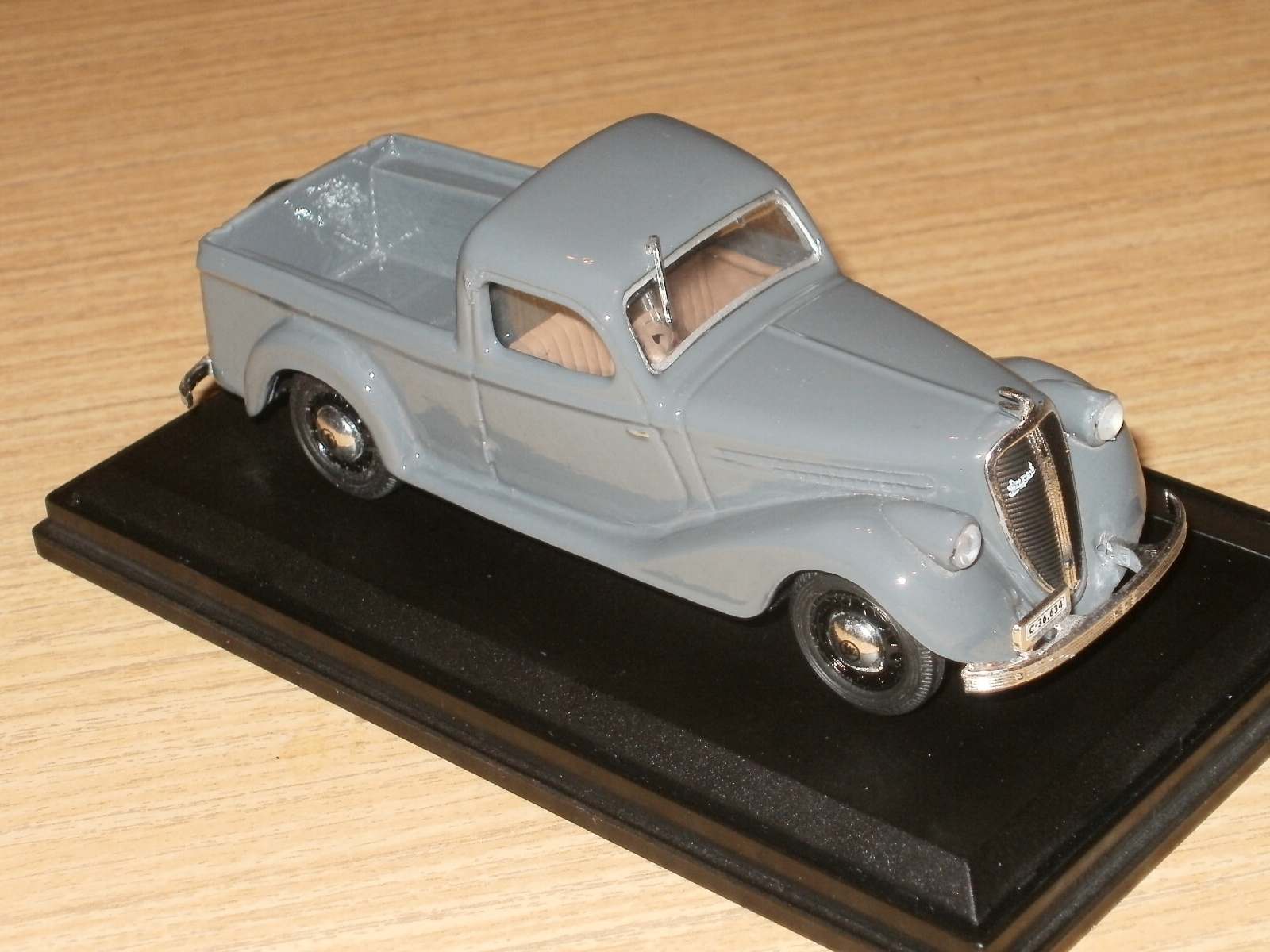 Škoda Superb 1938 pick-up, předek