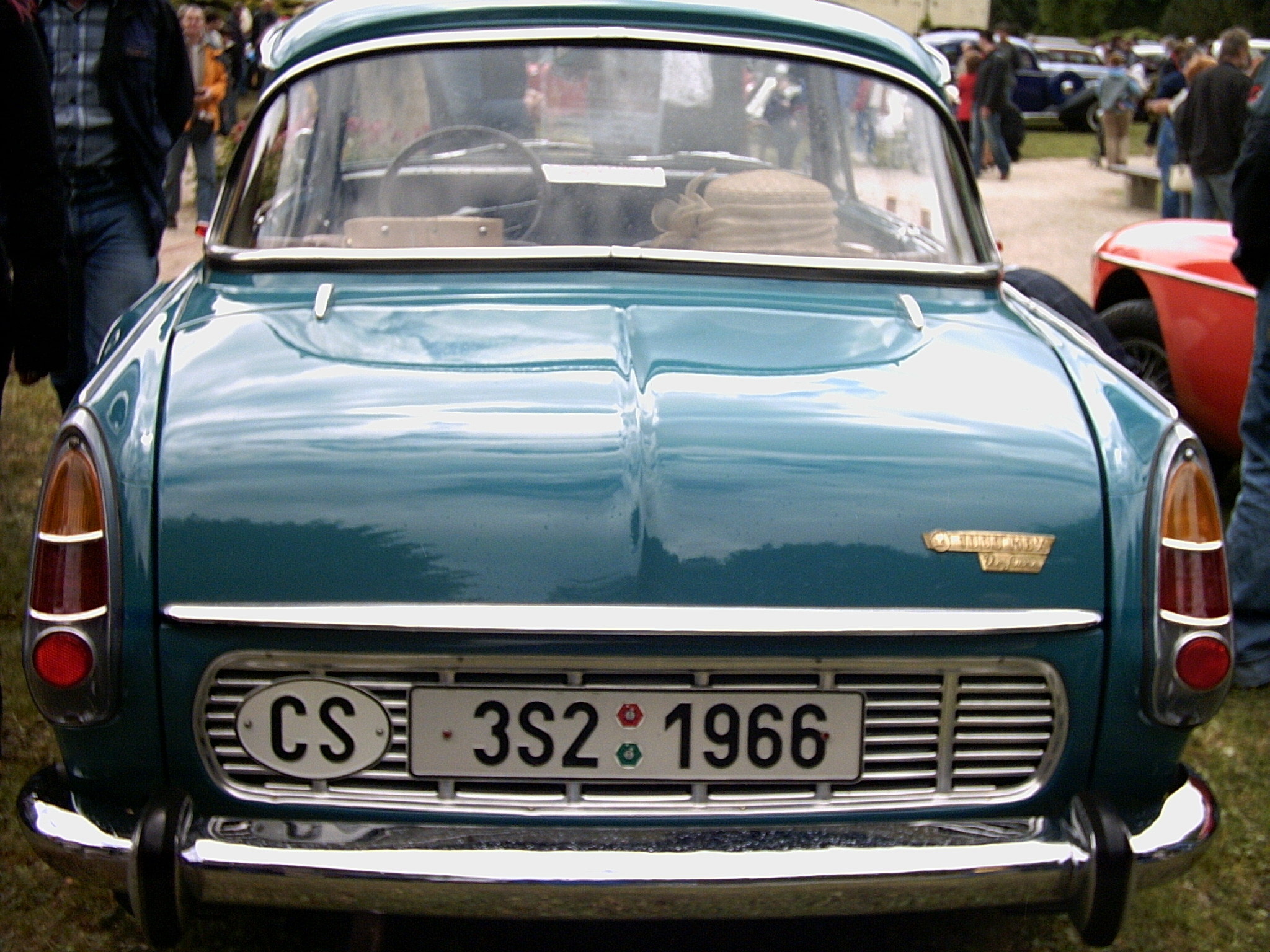 Škoda 1000 MBX De Luxe modrá, zezadu